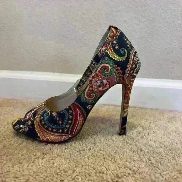 Colorful Paisley Open-Toe Heels - Picture 2 of 4
